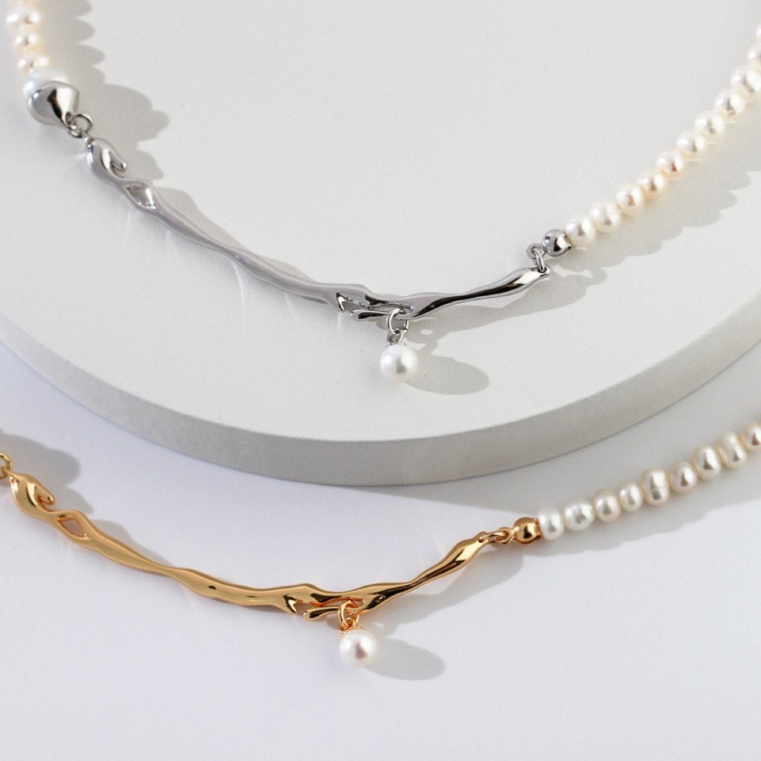 Silver Stream Pearl Necklace