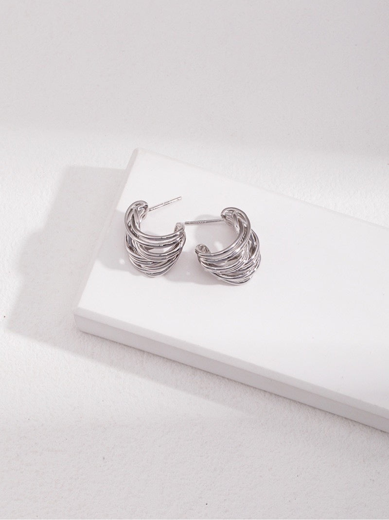 Woven Elegance Hoop Earrings（2 colors）