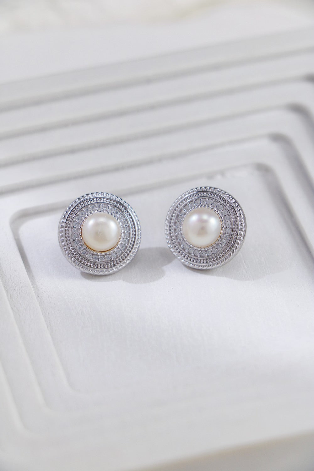 S925 Silver Pearl Inlaid Zirconium Stud Earrings（2 colors）