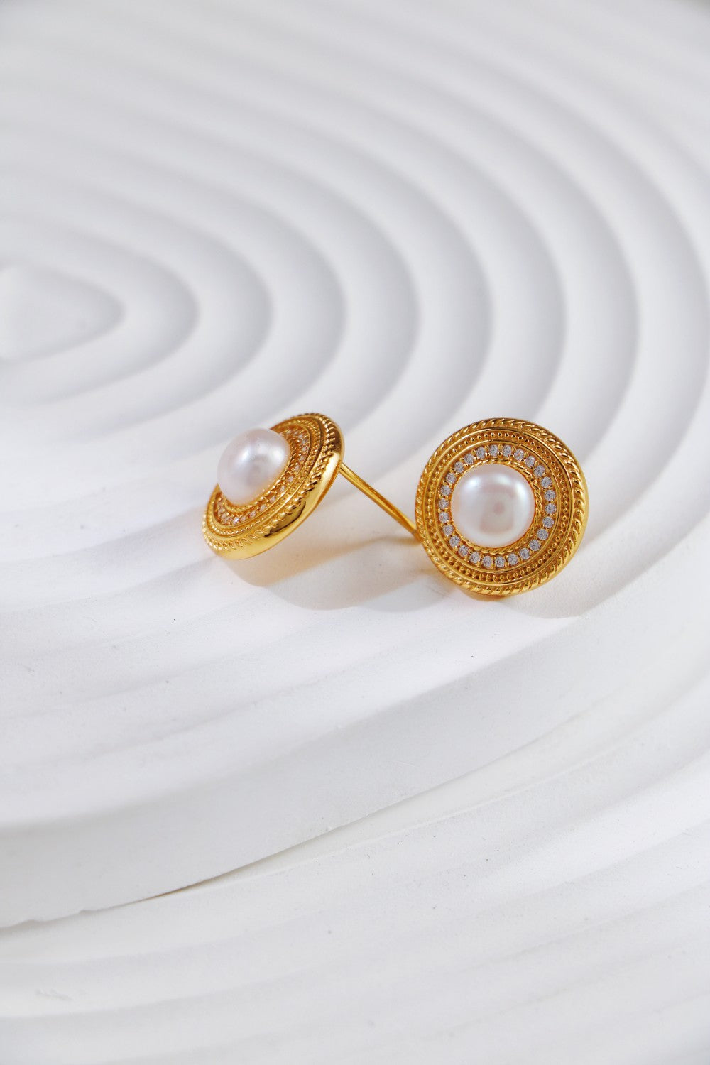 S925 Silver Pearl Inlaid Zirconium Stud Earrings（2 colors）