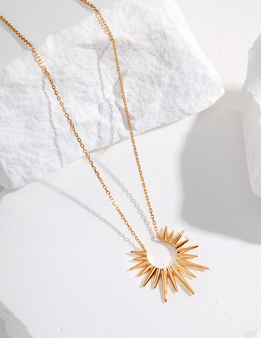 Sterling Silver Simple Starburst Necklace（Vintage Gold）